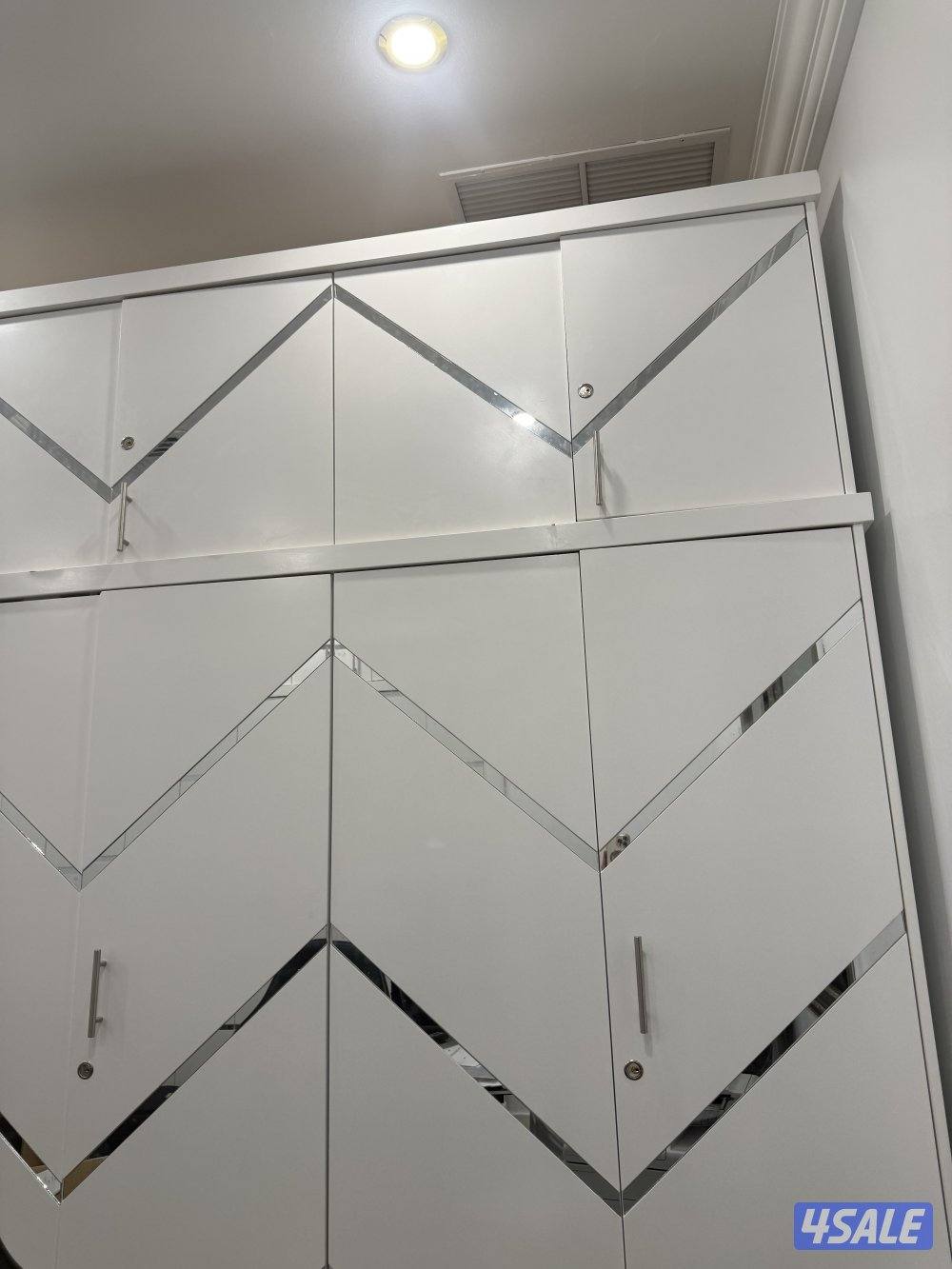 للبيع أغراض متنوعة-طقم كنبات+غرفة نوم كاملة+أكبات تخزين عدد أثنين14