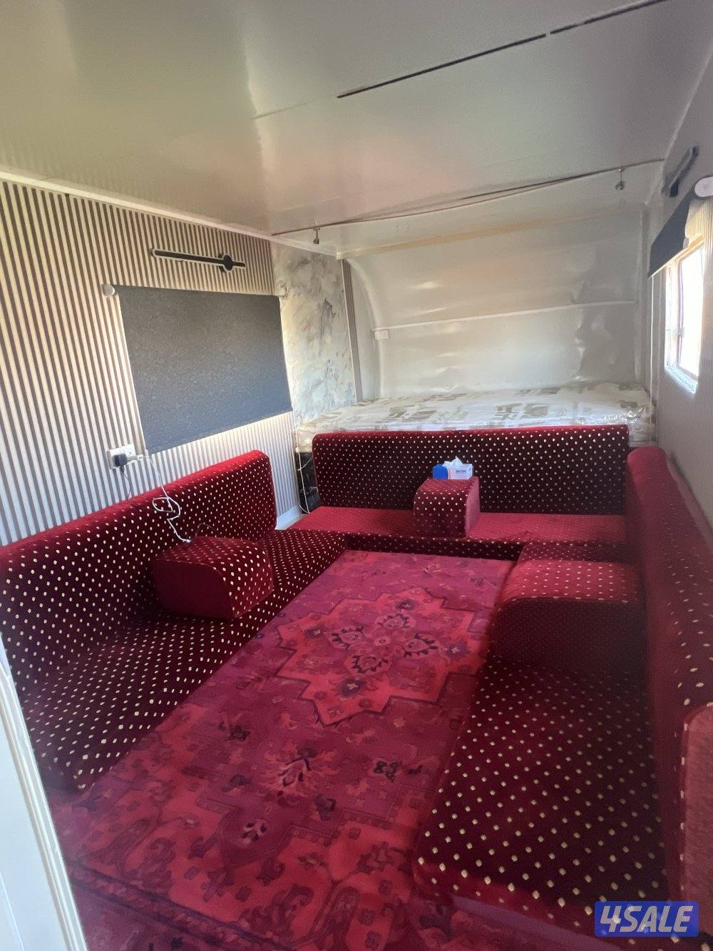 للبيع كرفان ساندويش بانيل صناعة الامارات 20237