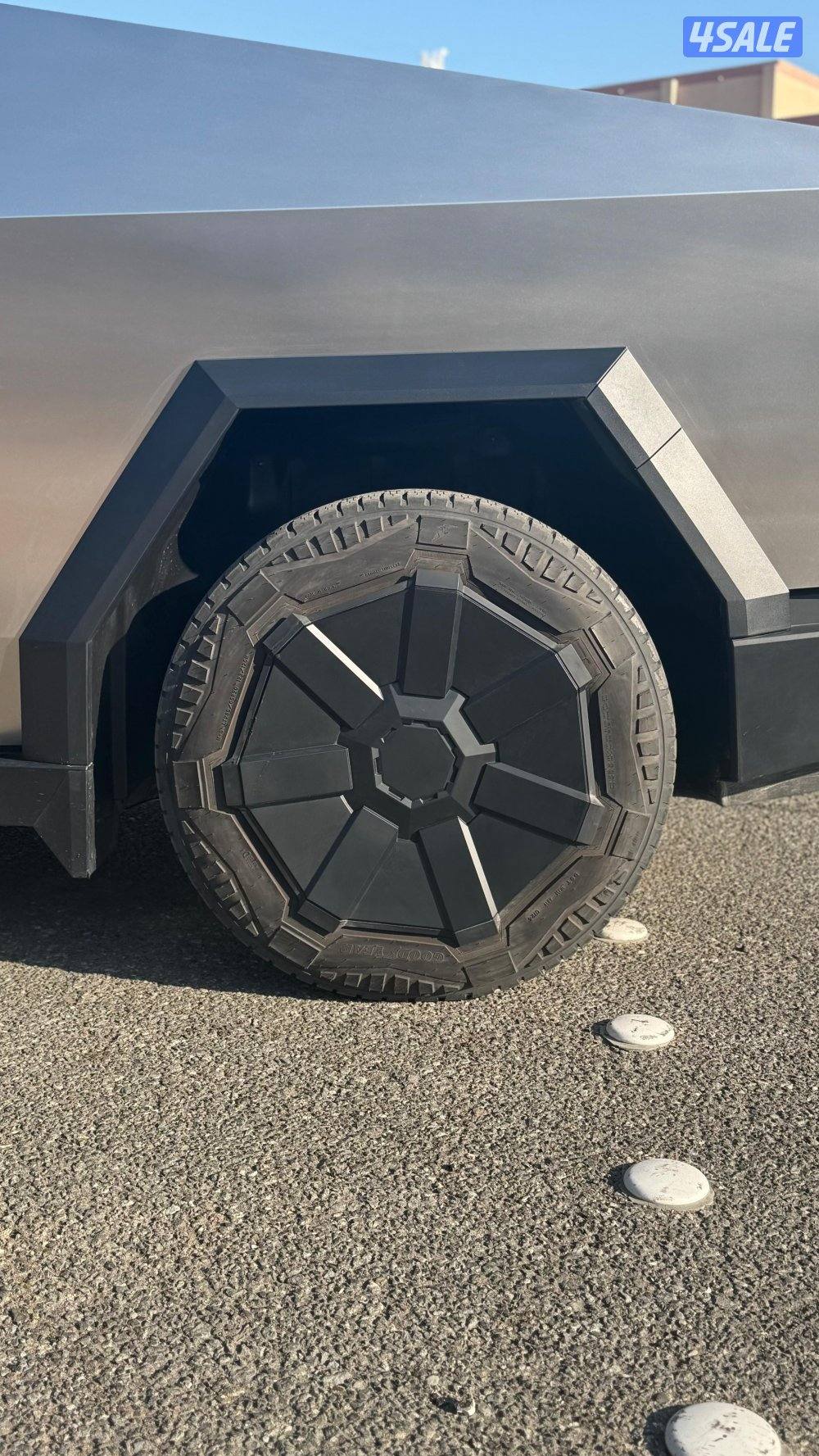 2024 Tesla Cybertruck Foundation3