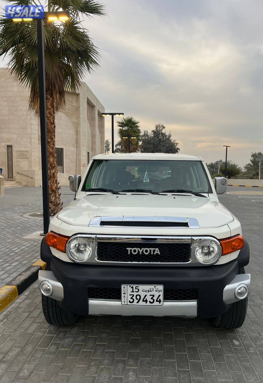 للبيع FJ4