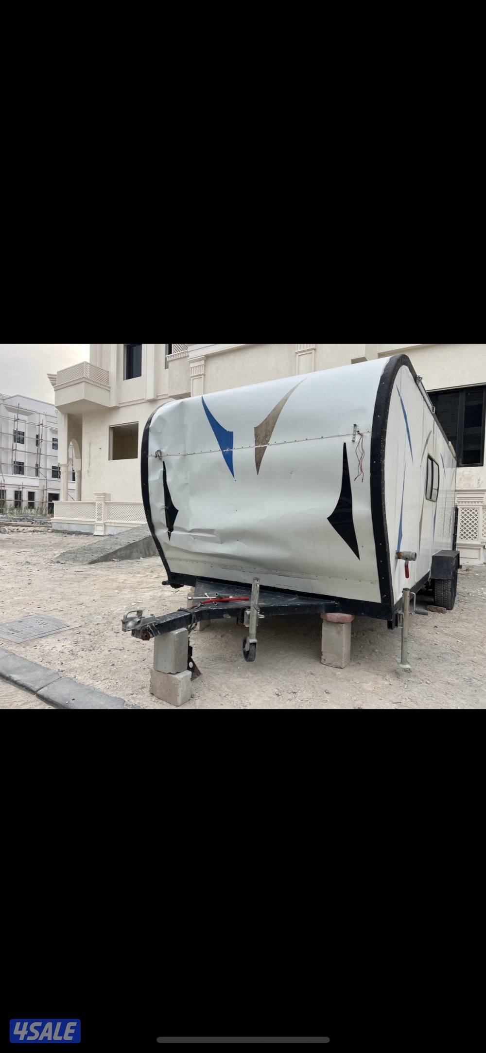 للبيع كرفان ساندويش بانيل صناعة الامارات 202315