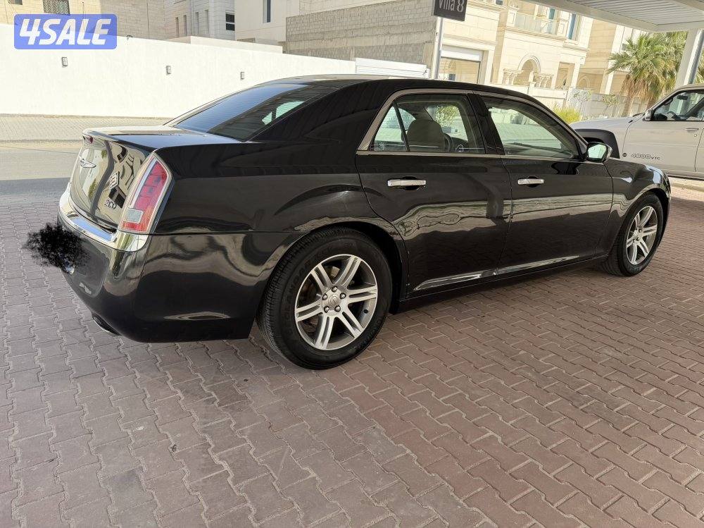 للبيع كرايزلر صبغ الوكاله 2014 ماشي 1904