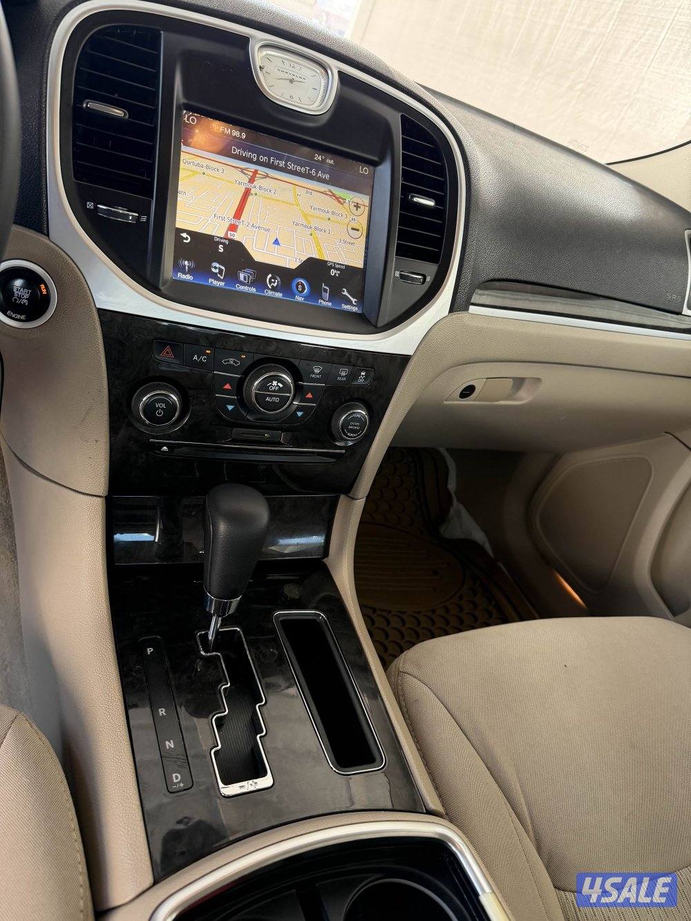 للبيع كرايزلر صبغ الوكاله 2014 ماشي 1906