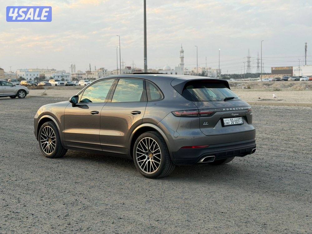 بورش كايين عداد 45 فقط وبحالة المصنع0