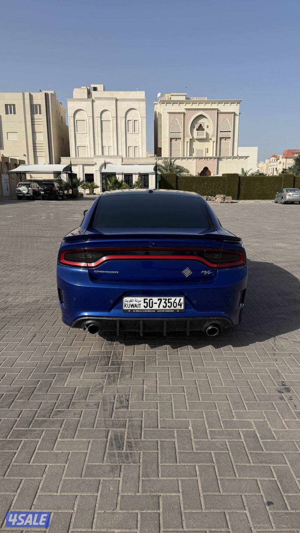 للبيع تشارجر R/T2