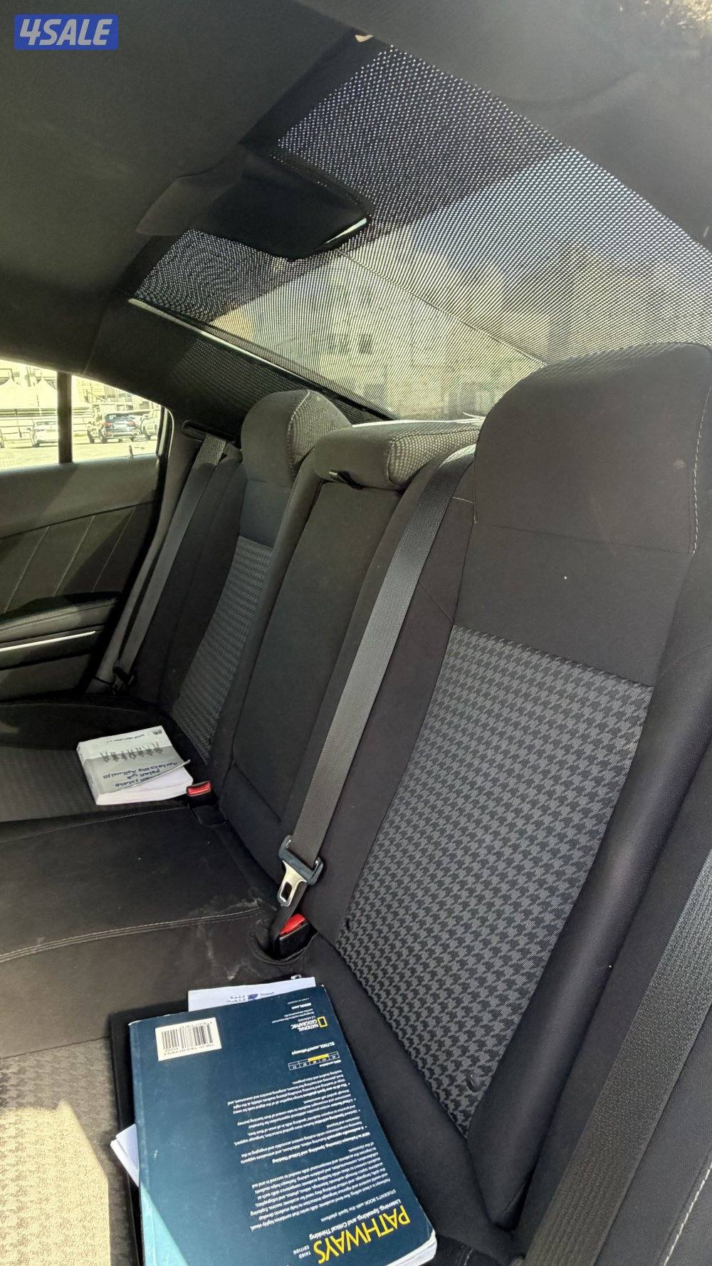 للبيع تشارجر R/T4