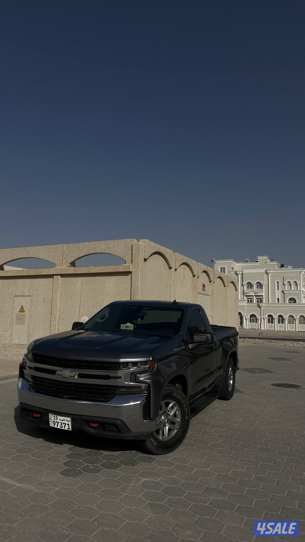 تريل بوس من غير دبل وبصمه  سلفرادو موديل٢٠٢١ ممشى ١٢٨0