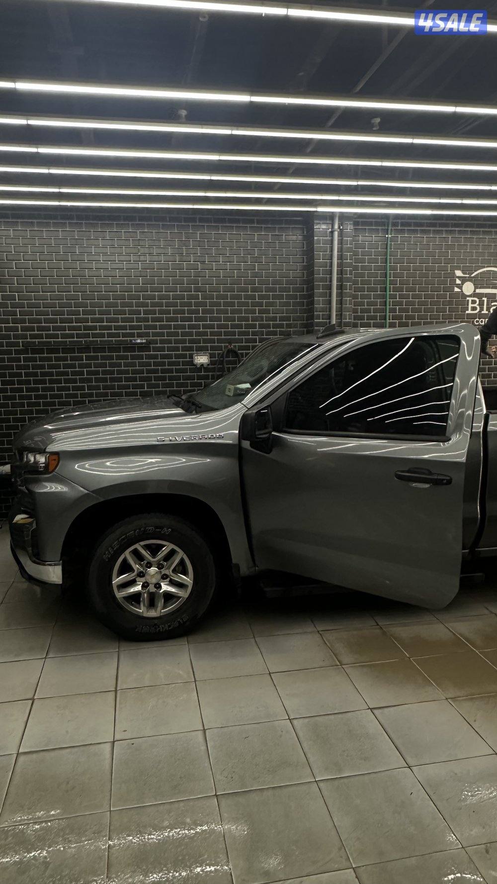 تريل بوس من غير دبل وبصمه  سلفرادو موديل٢٠٢١ ممشى ١٢٨1