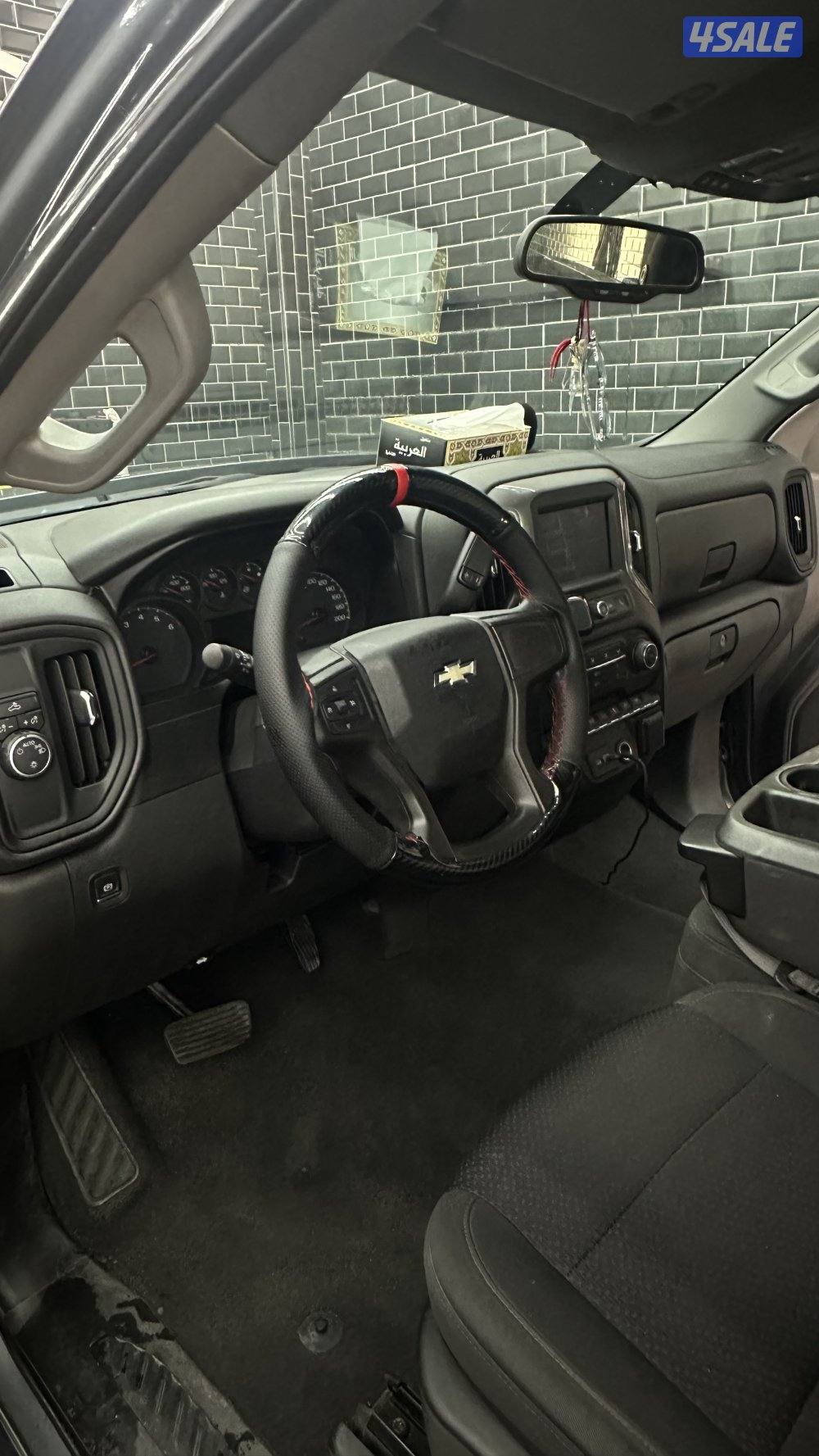 تريل بوس من غير دبل وبصمه  سلفرادو موديل٢٠٢١ ممشى ١٢٨6