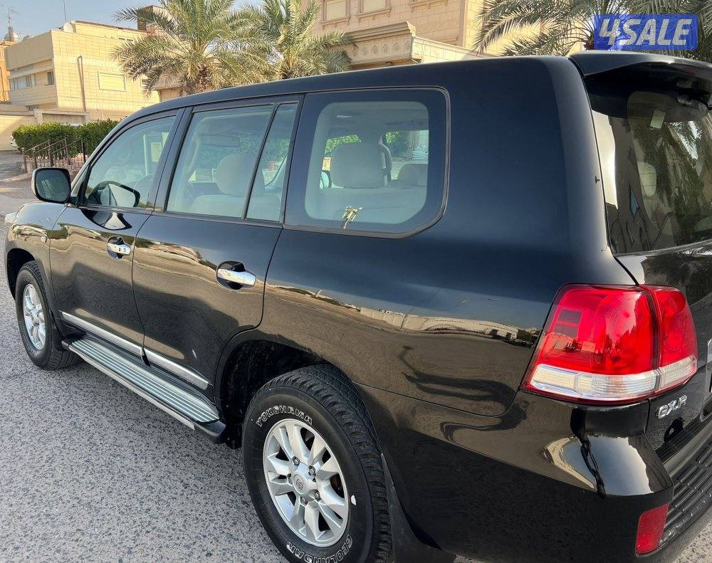 بيعه سريعه جيب تويوتا لاند كروزر موديل 20103