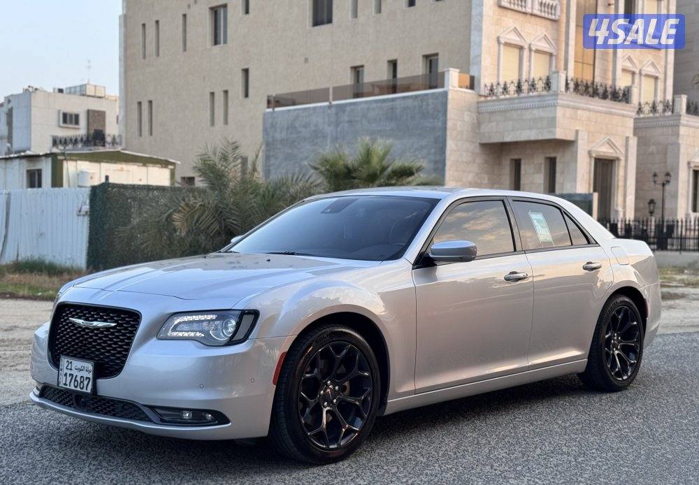 كرايزلر 2021 C300S ماشي 65 الف0