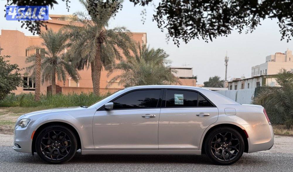 كرايزلر 2021 C300S ماشي 65 الف1