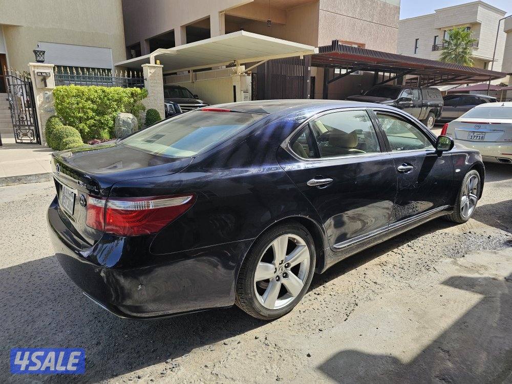 2008 Lexus LS460 Large3