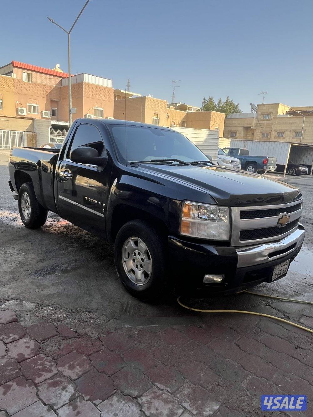 للبيع سلفرادو موديل 20101