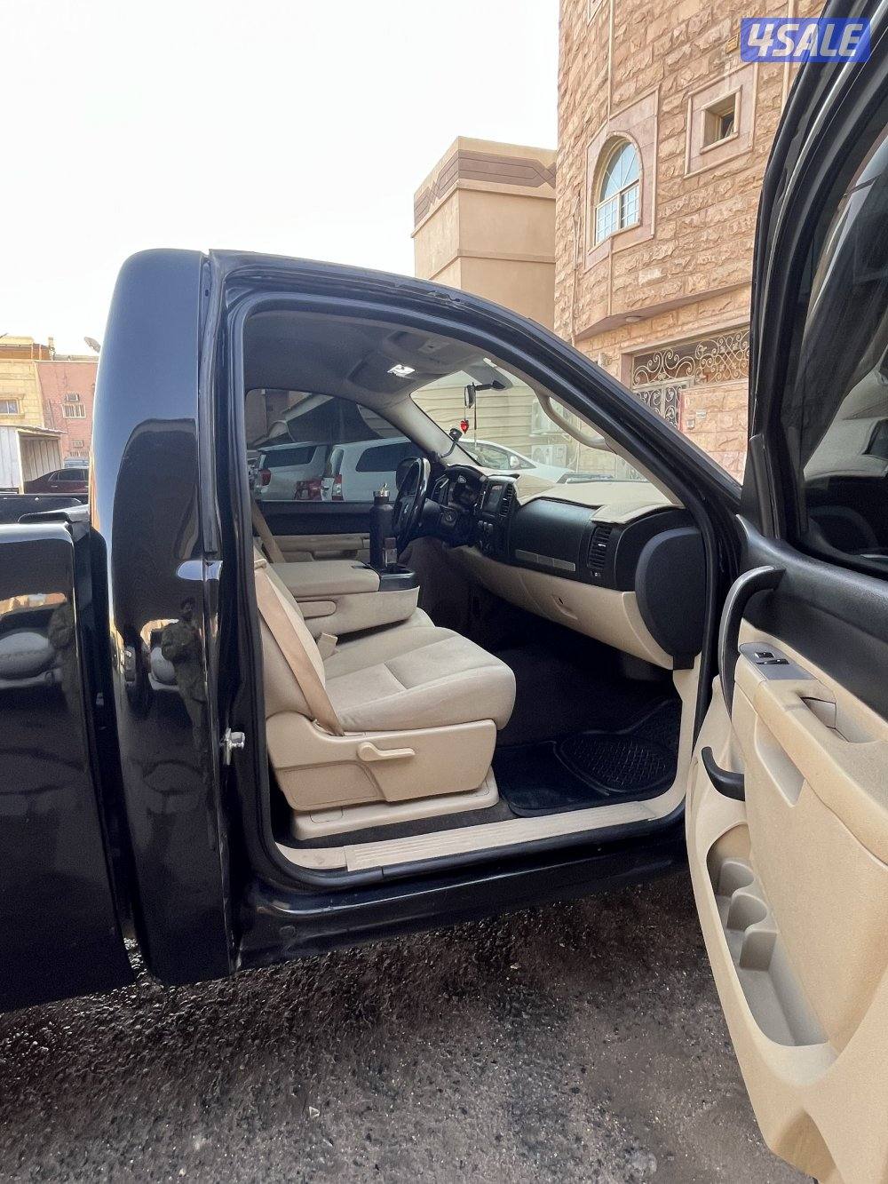 للبيع سلفرادو موديل 20104