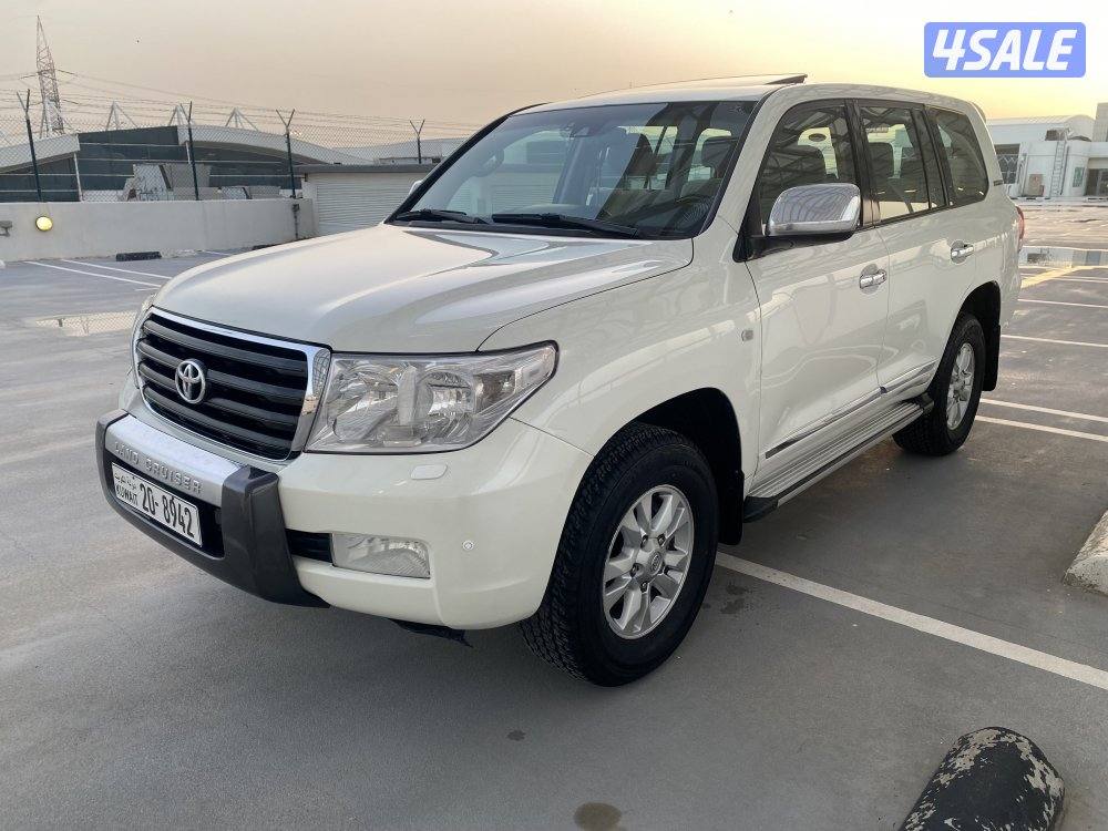 لاندكروزر ٢٠١١0