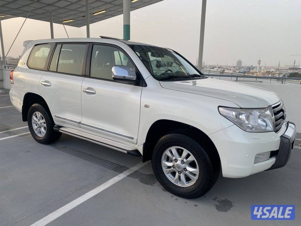 لاندكروزر ٢٠١١2