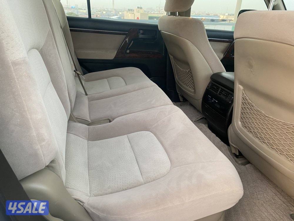 لاندكروزر ٢٠١١5