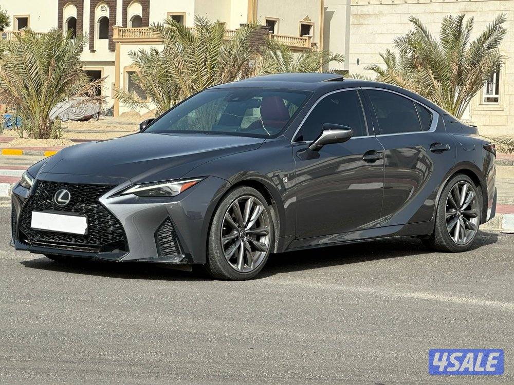 IS350 موديل 2021  ماشي: 60 الف0