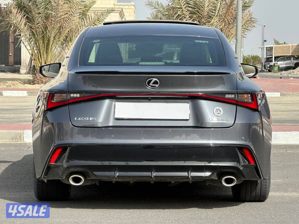 IS350 موديل 2021  ماشي: 60 الف6