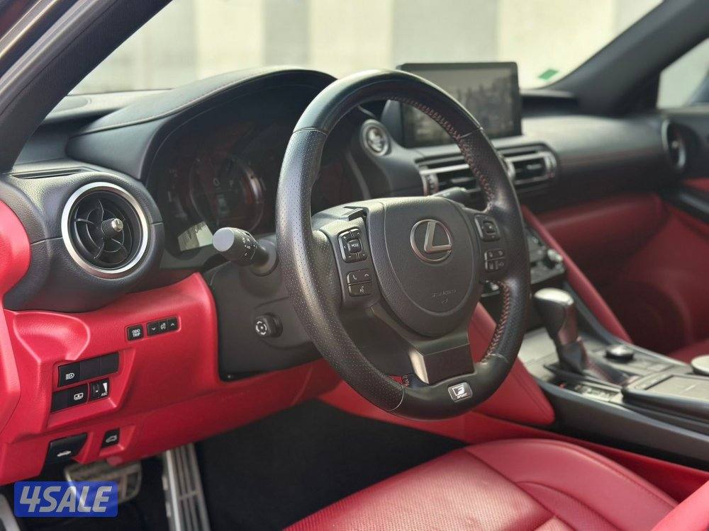 IS350 موديل 2021  ماشي: 60 الف8