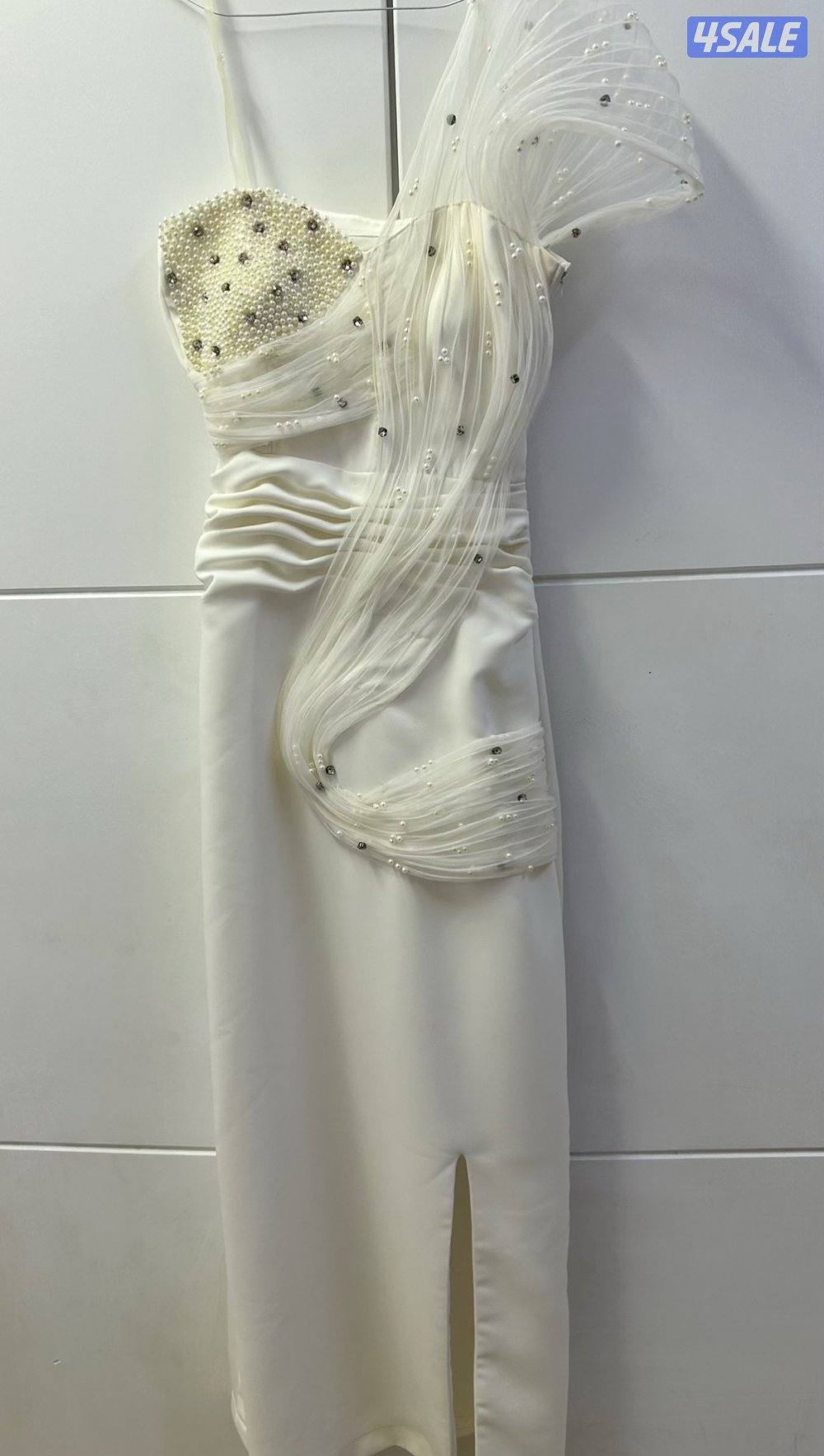 فستان جديد للبيع فقط لبسه واحده تواصل واتساب2