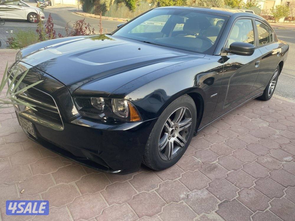 للبيع دوج شارجر موديل 20131