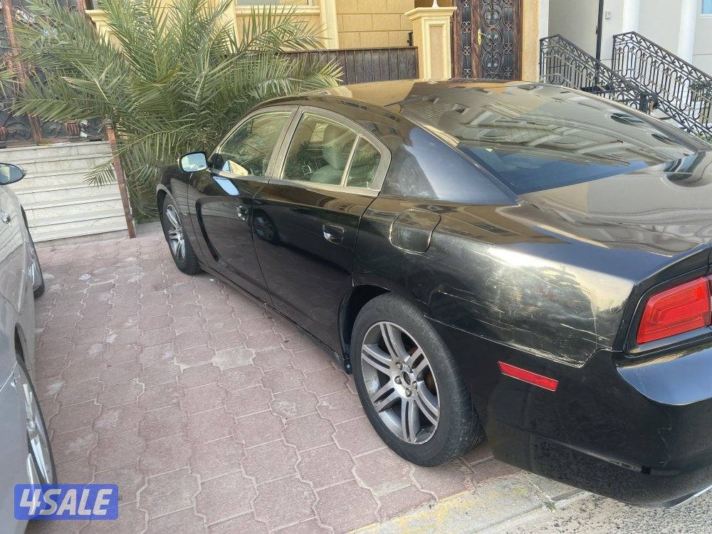 للبيع دوج شارجر موديل 20135