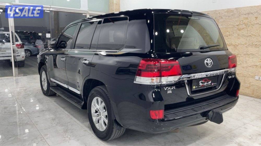 للبيع لاند كروزر VXR 20202