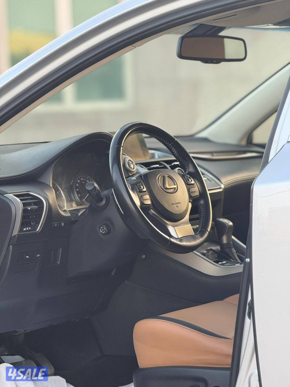 بحاله ممتازه سيرفس4