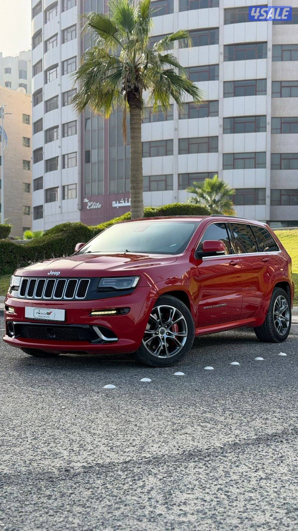 جراند شيروكي SRT موديل 2015 / بحاله ممتازه3