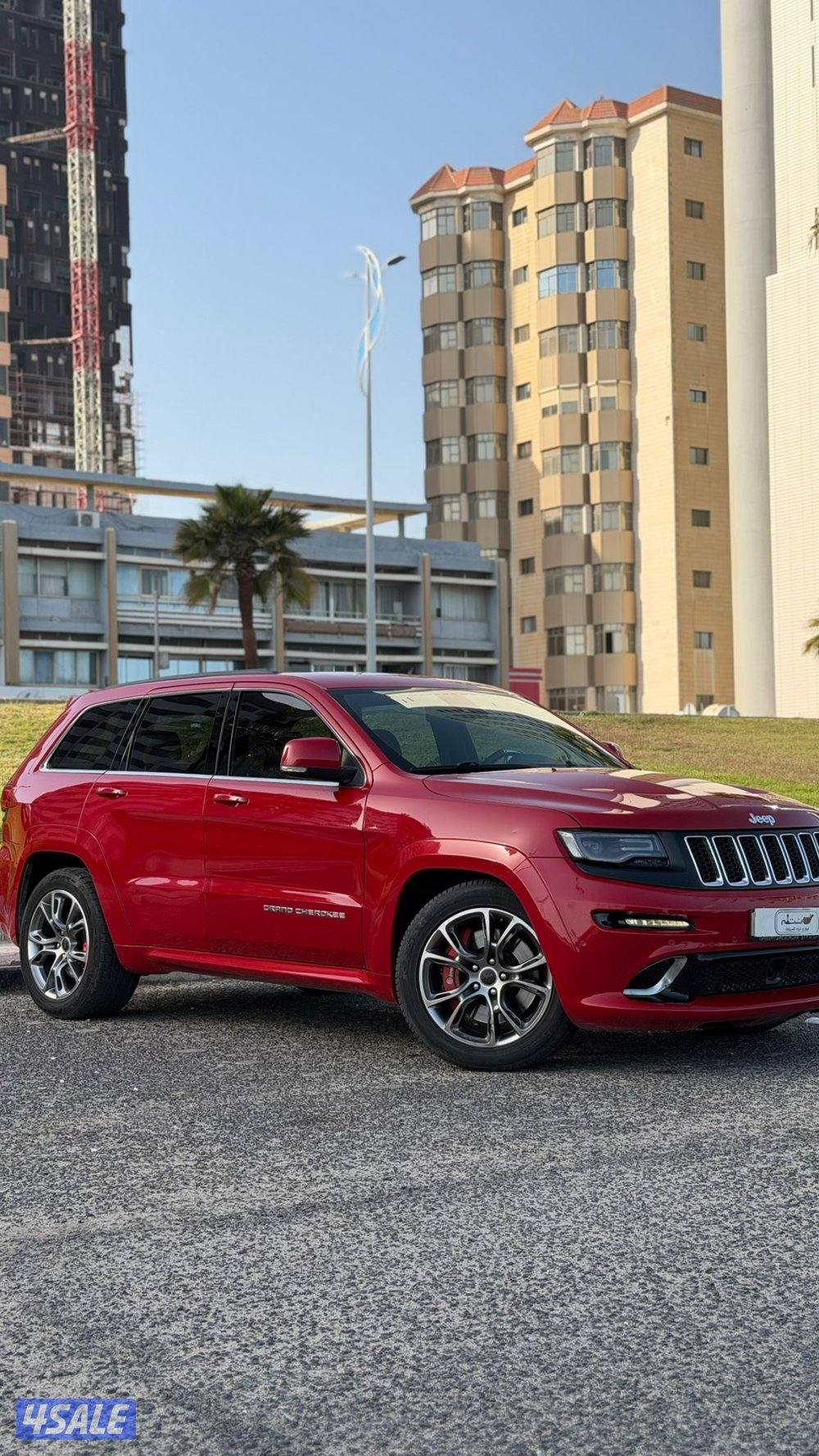 جراند شيروكي SRT موديل 2015 / بحاله ممتازه4