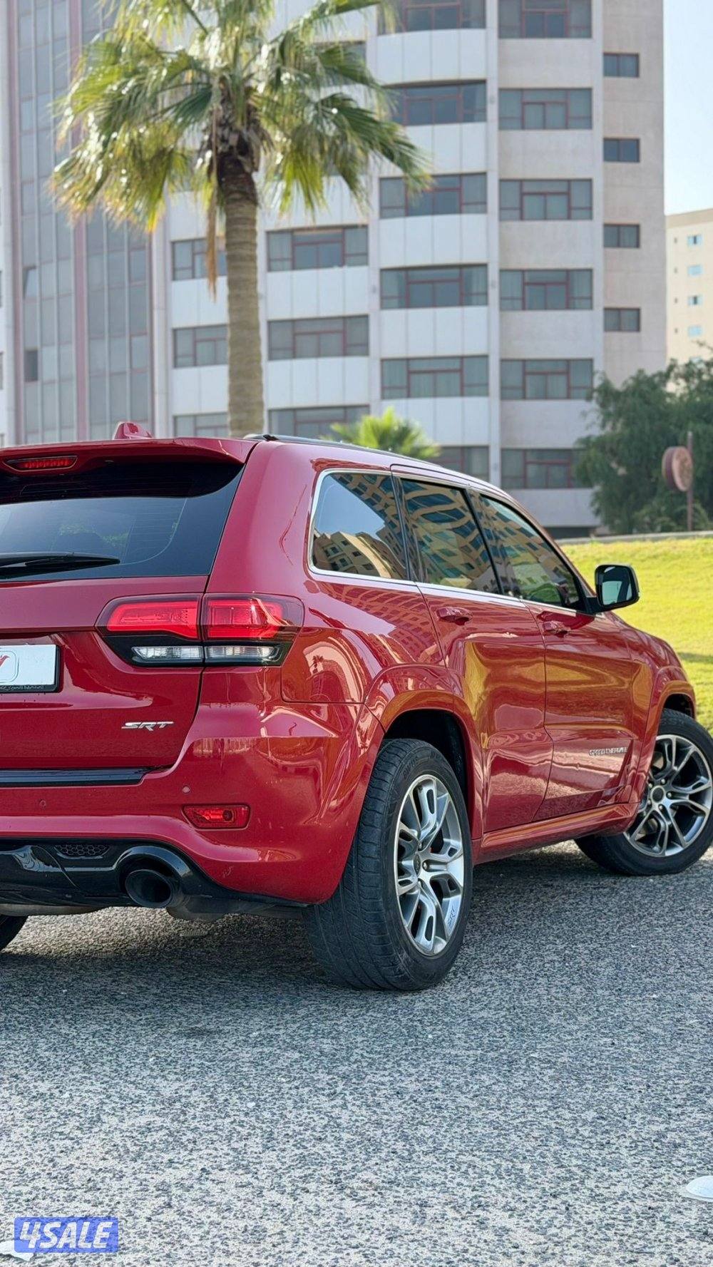 جراند شيروكي SRT موديل 2015 / بحاله ممتازه7