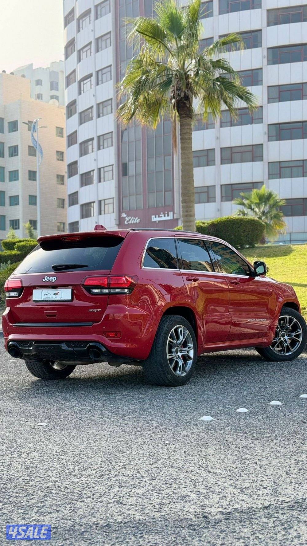 جراند شيروكي SRT موديل 2015 / بحاله ممتازه9