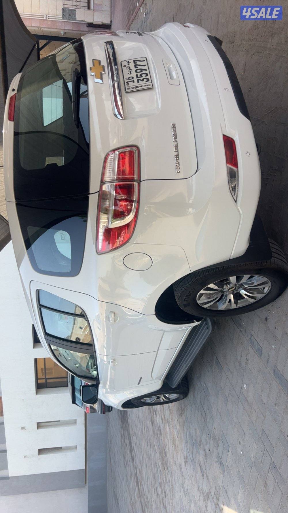 للبيع جيب بالليزر موديل 2019 دبل جير ماشي 120 شرط الفحص2