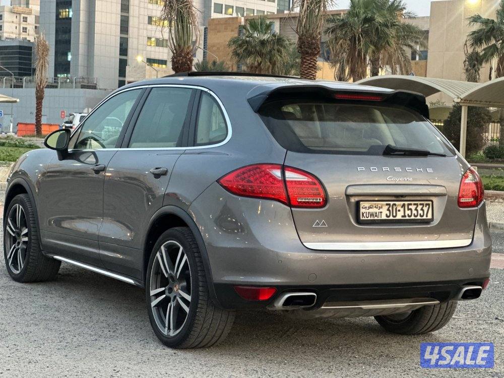 للبيع بورش كايين ماشي ١٣٨ الف كيلو2