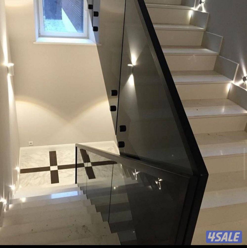 فني جميع اعمال الزجاج تركيب أبواب زجاج وسلالم ومرايا وشاوربوكس13