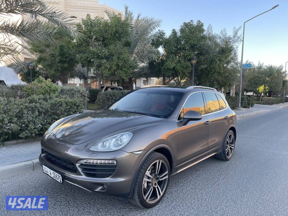 بورش كايين S موديل 2014 كامل المواصفات داخليه احمر1