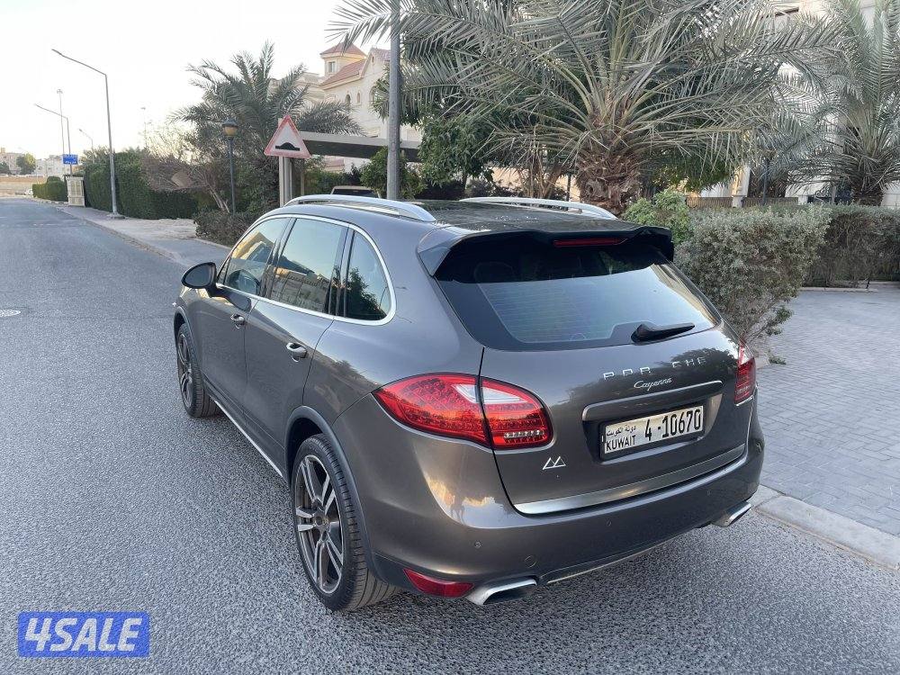 بورش كايين S موديل 2014 كامل المواصفات داخليه احمر4