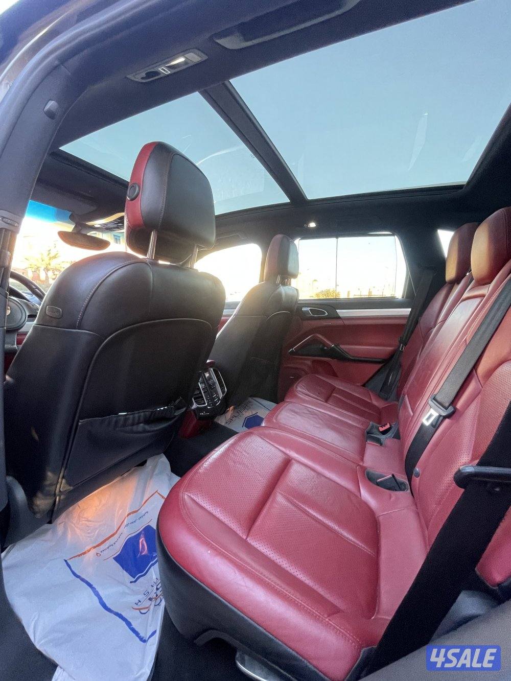 بورش كايين S موديل 2014 كامل المواصفات داخليه احمر5