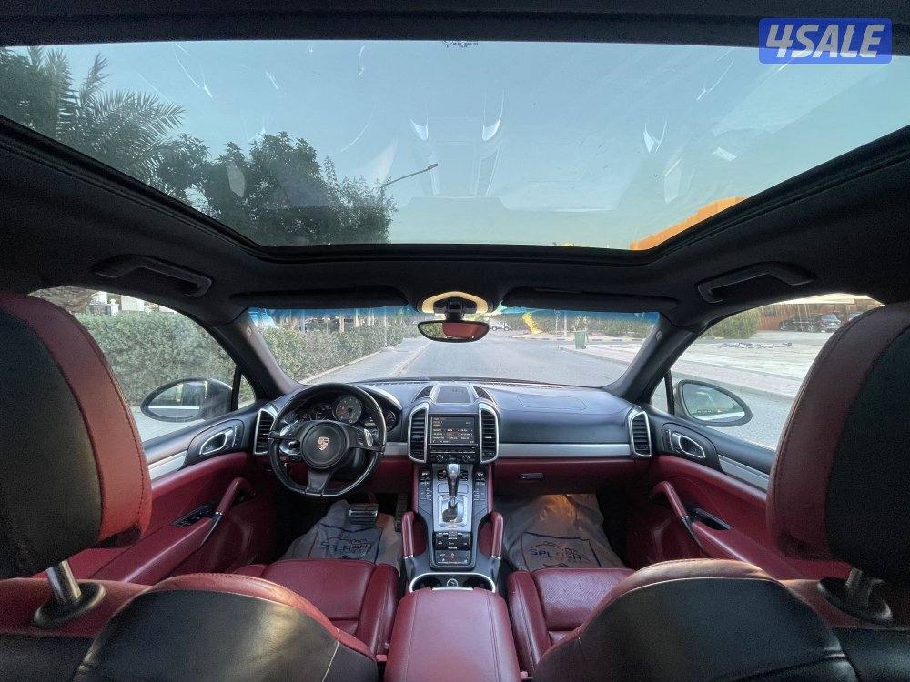 بورش كايين S موديل 2014 كامل المواصفات داخليه احمر7