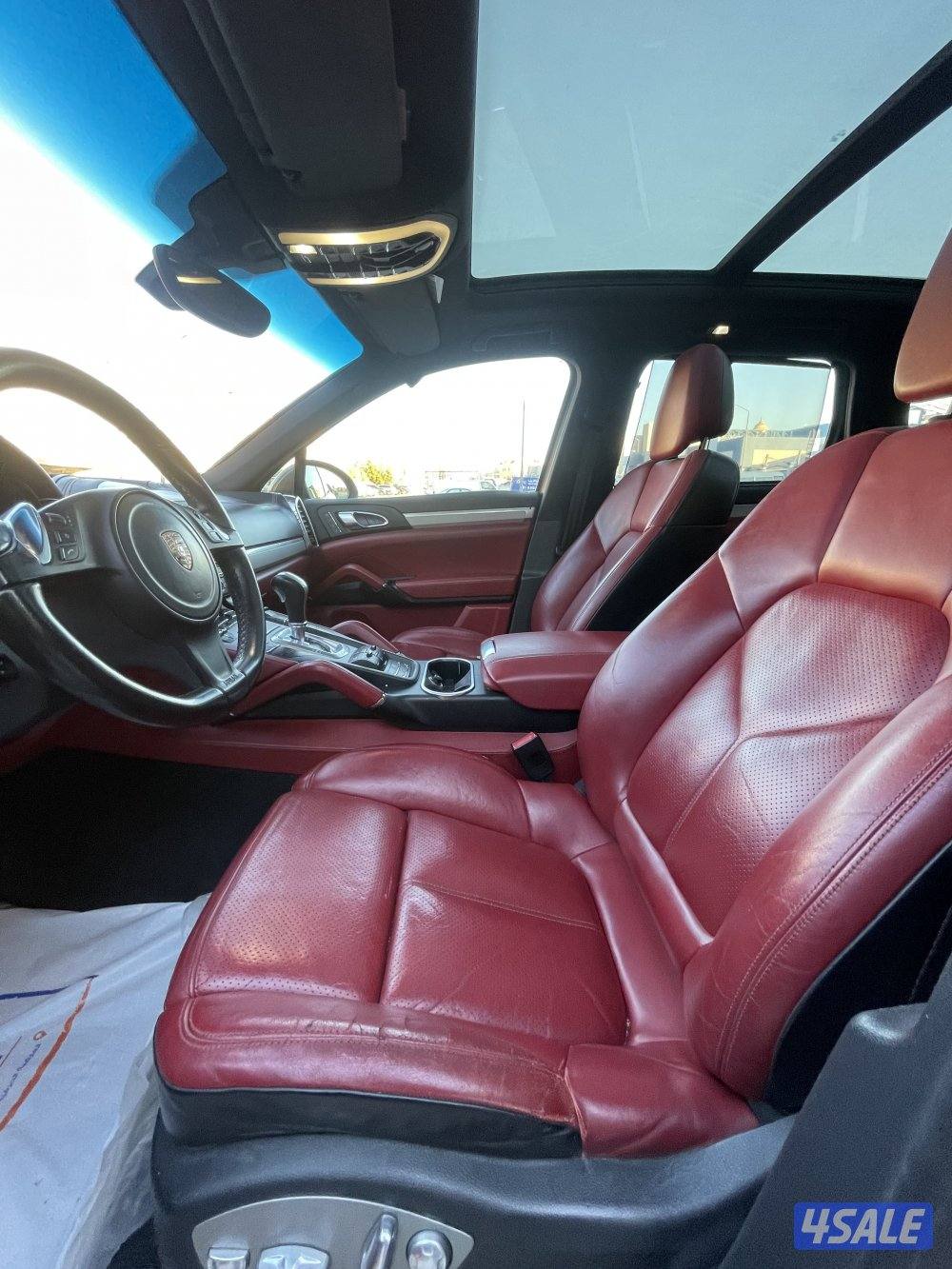 بورش كايين S موديل 2014 كامل المواصفات داخليه احمر10