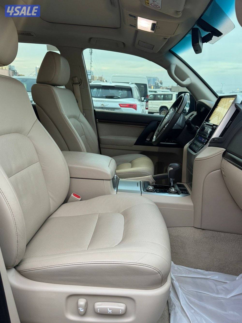 نوع السياره : لاند كروز GX.R V8 قراند تورنق
الموديل2019
صبغ الوكالة8