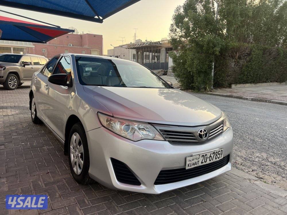 للبيع كامري 20131