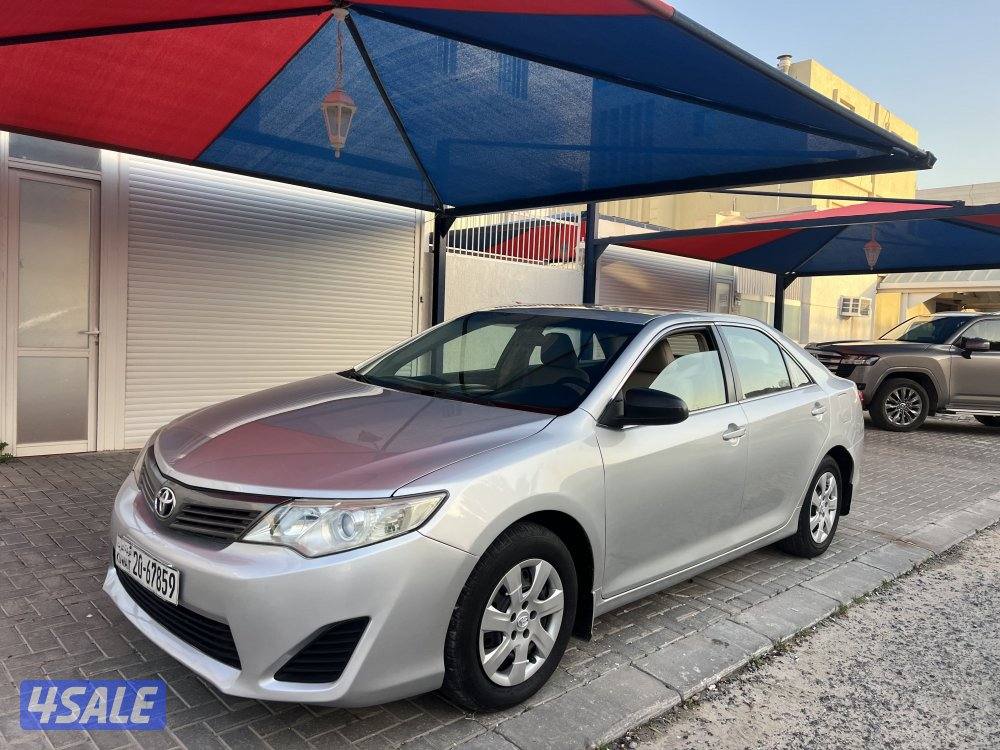 للبيع كامري 20132