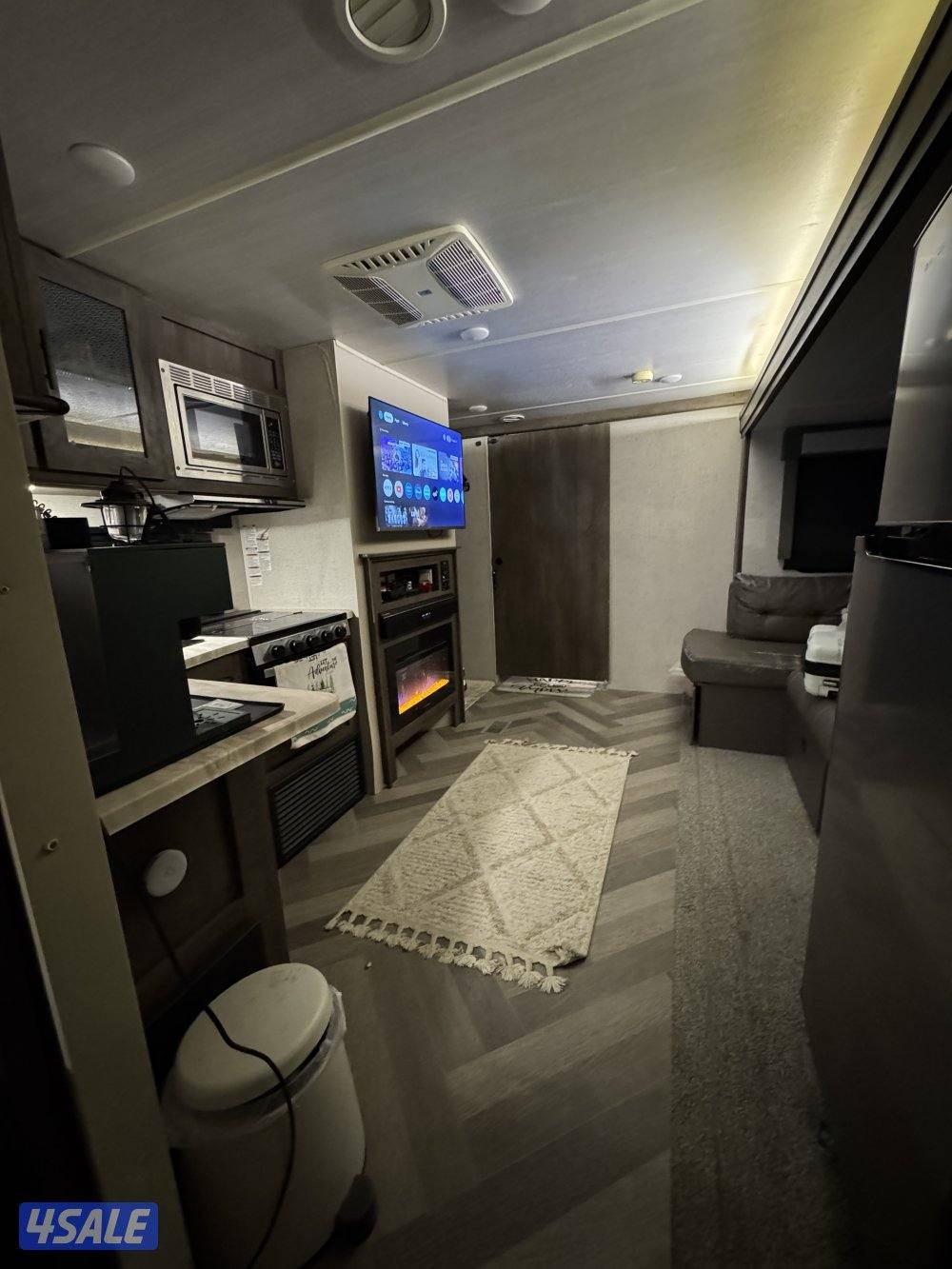 Forest river salemكرفان2