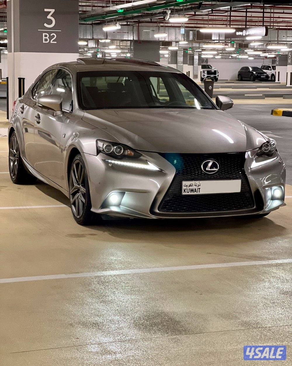 للبيع لكزس is350 F سبورت بحالة الوكاله2