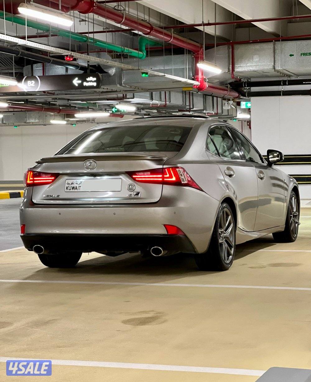 للبيع لكزس is350 F سبورت بحالة الوكاله6