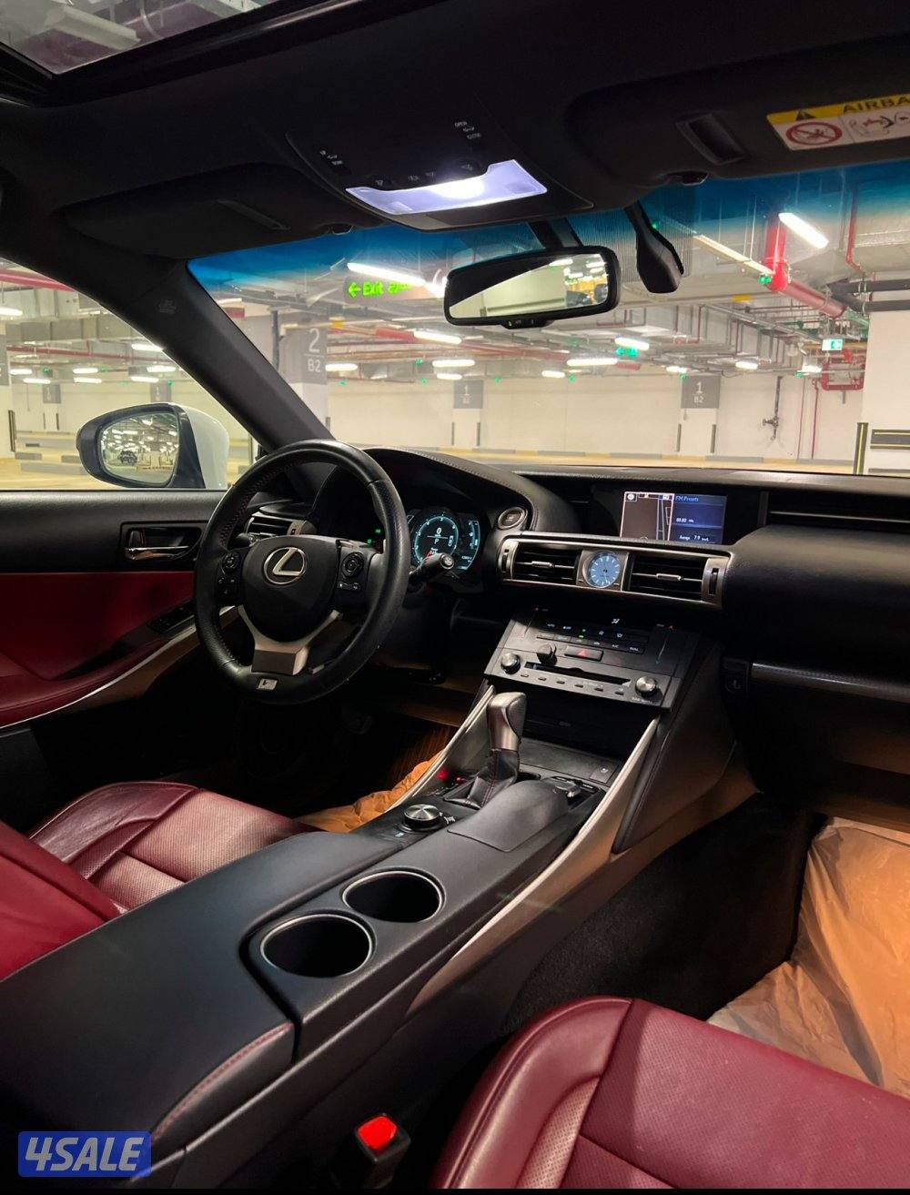 للبيع لكزس is350 F سبورت بحالة الوكاله7