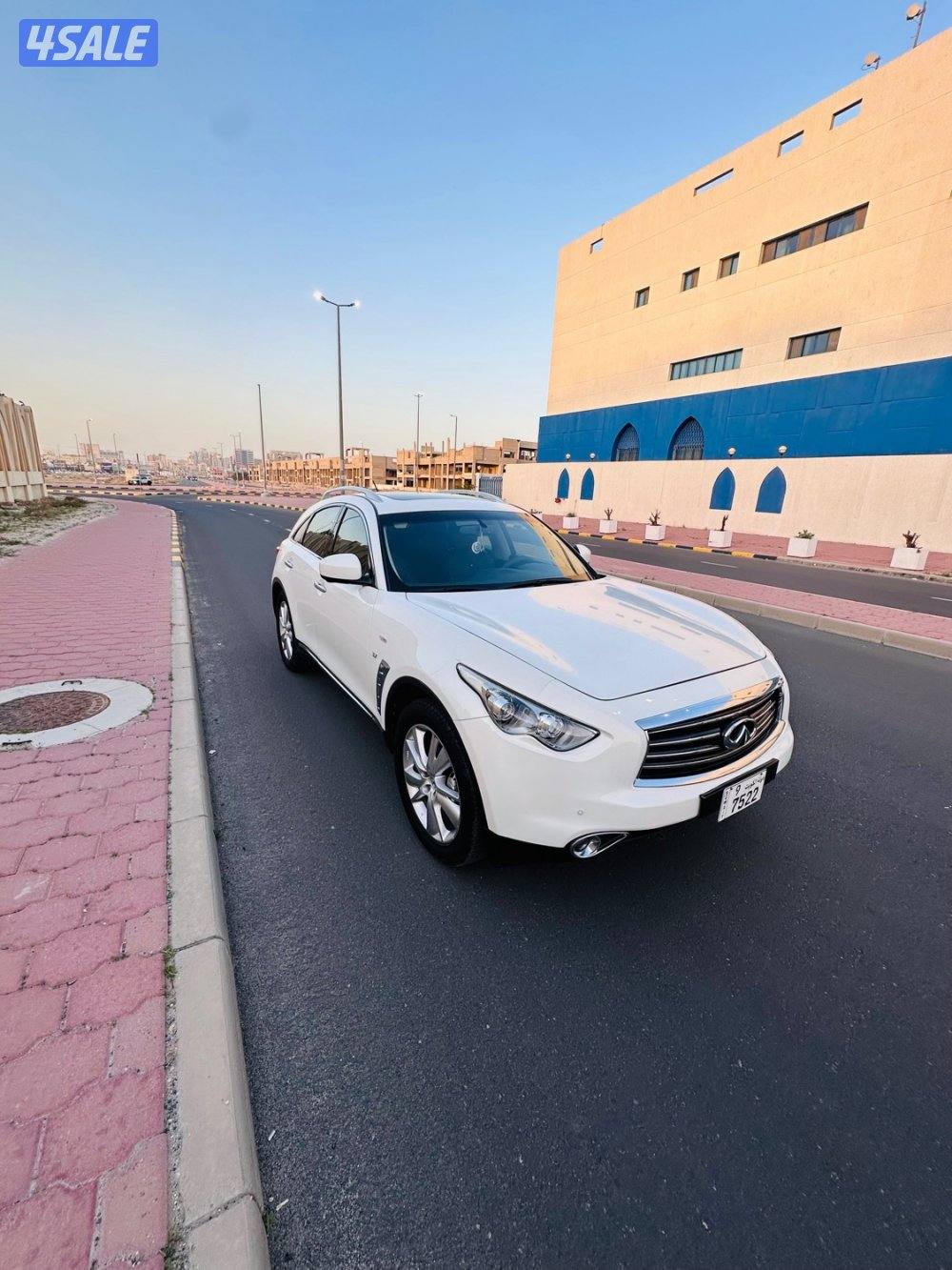 🚘 انفينيتي - QX 70 صبغ وكاله2